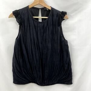 Maiyet black pleated sleeveless blouse